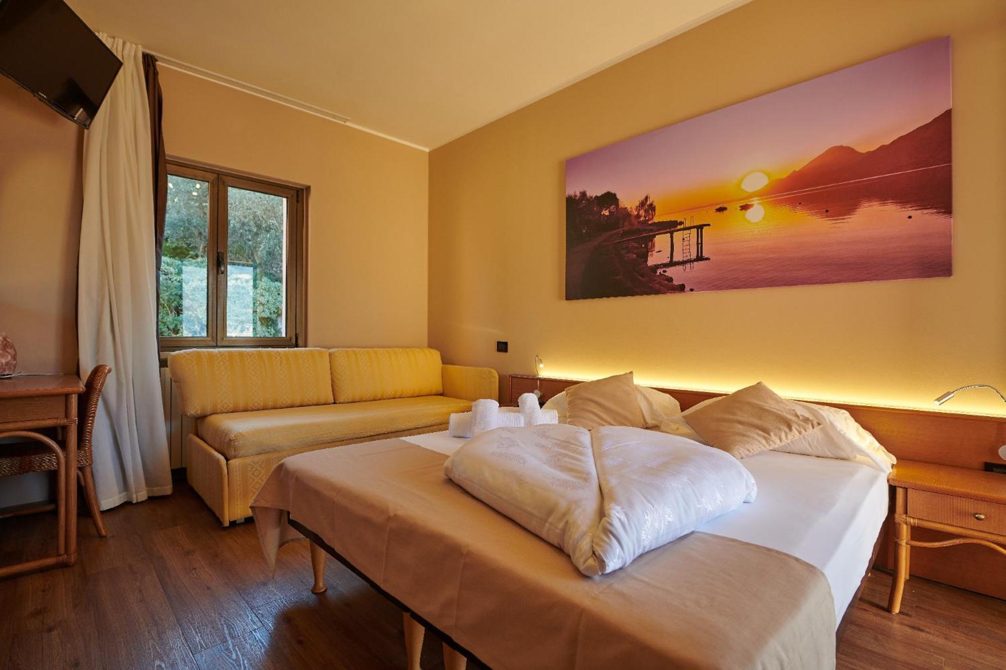 Hotel Eden Brenzone sul Garda Habitación foto