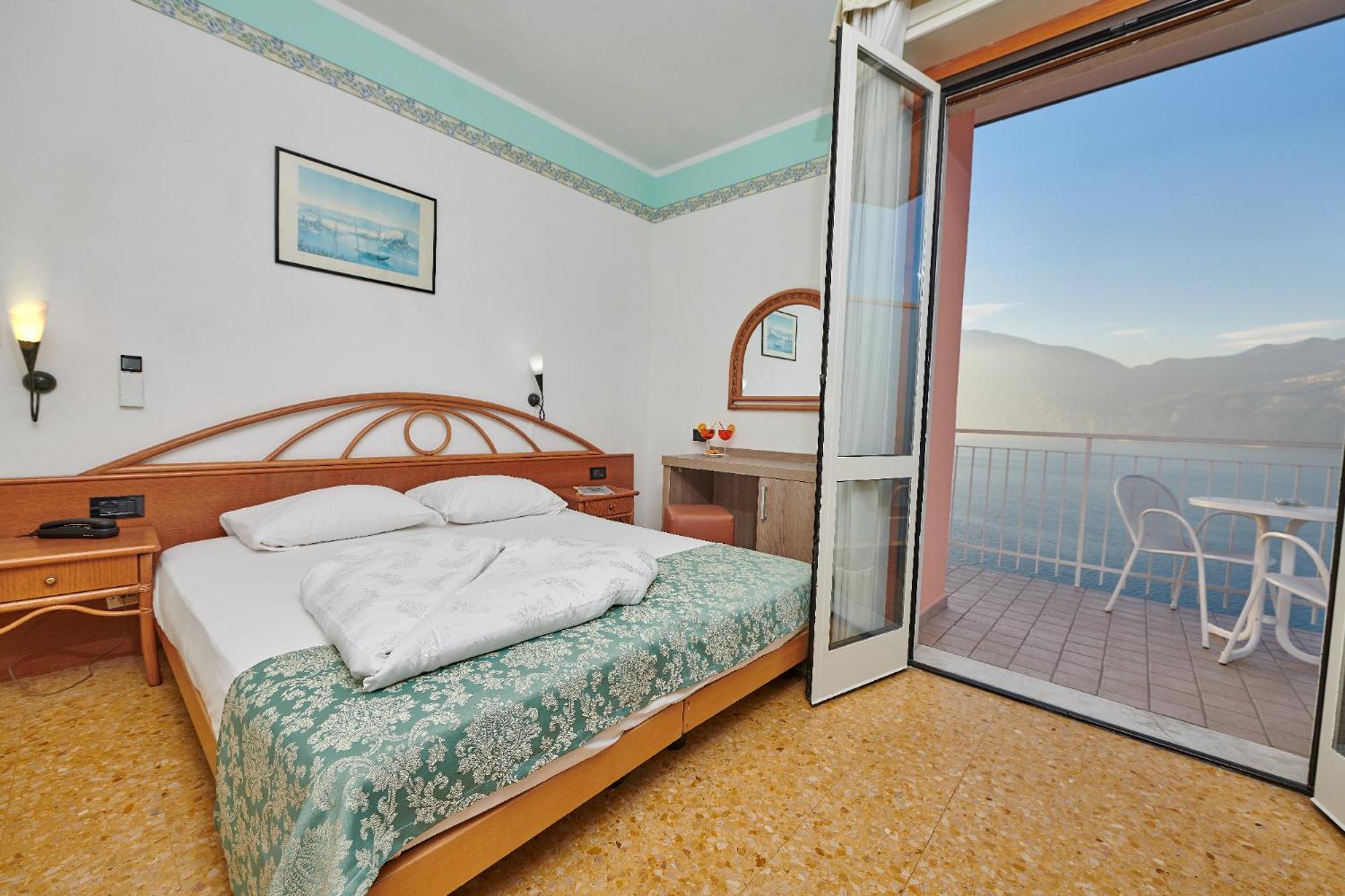Hotel Eden Brenzone sul Garda Habitación foto