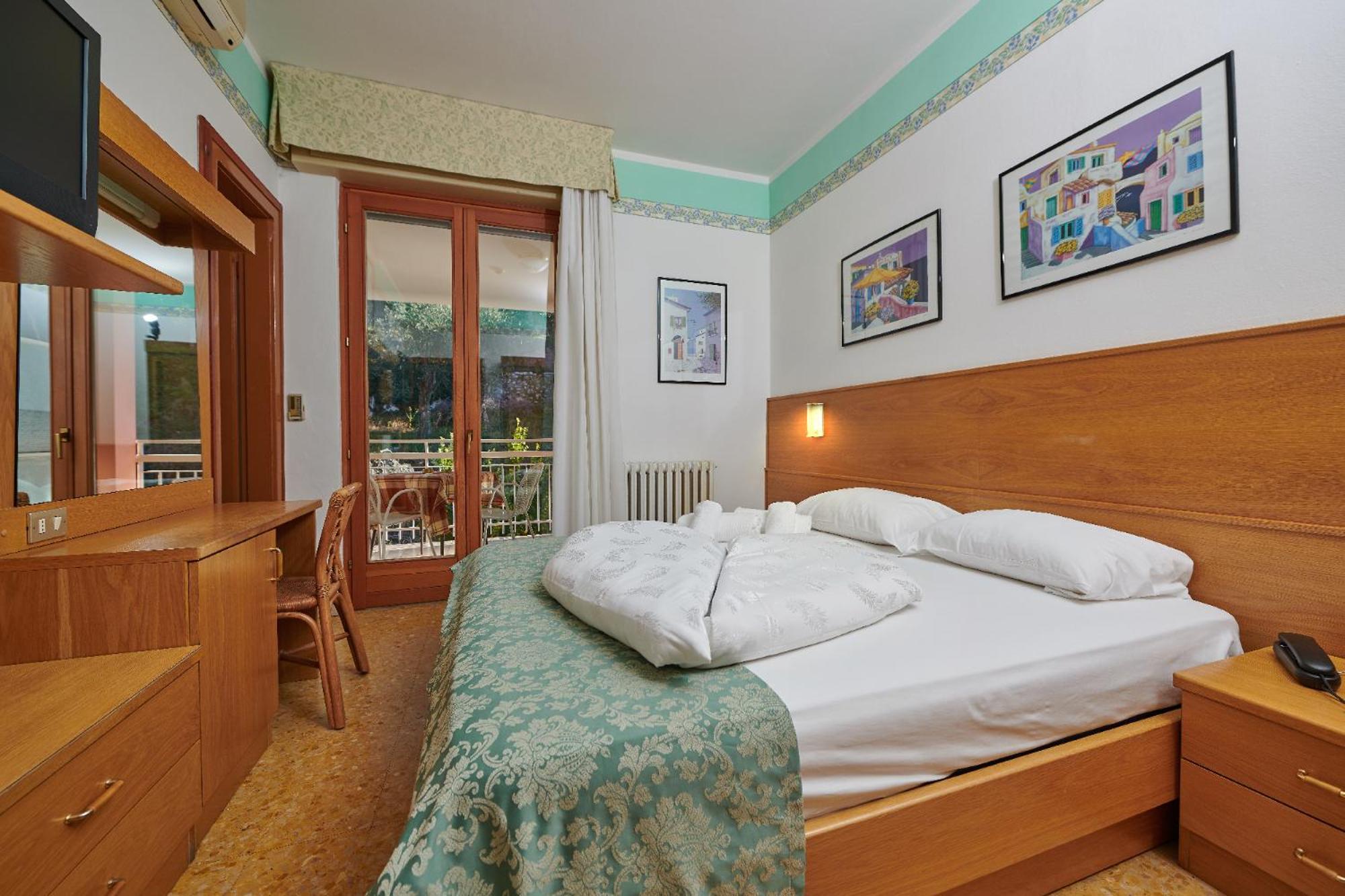 Hotel Eden Brenzone sul Garda Habitación foto